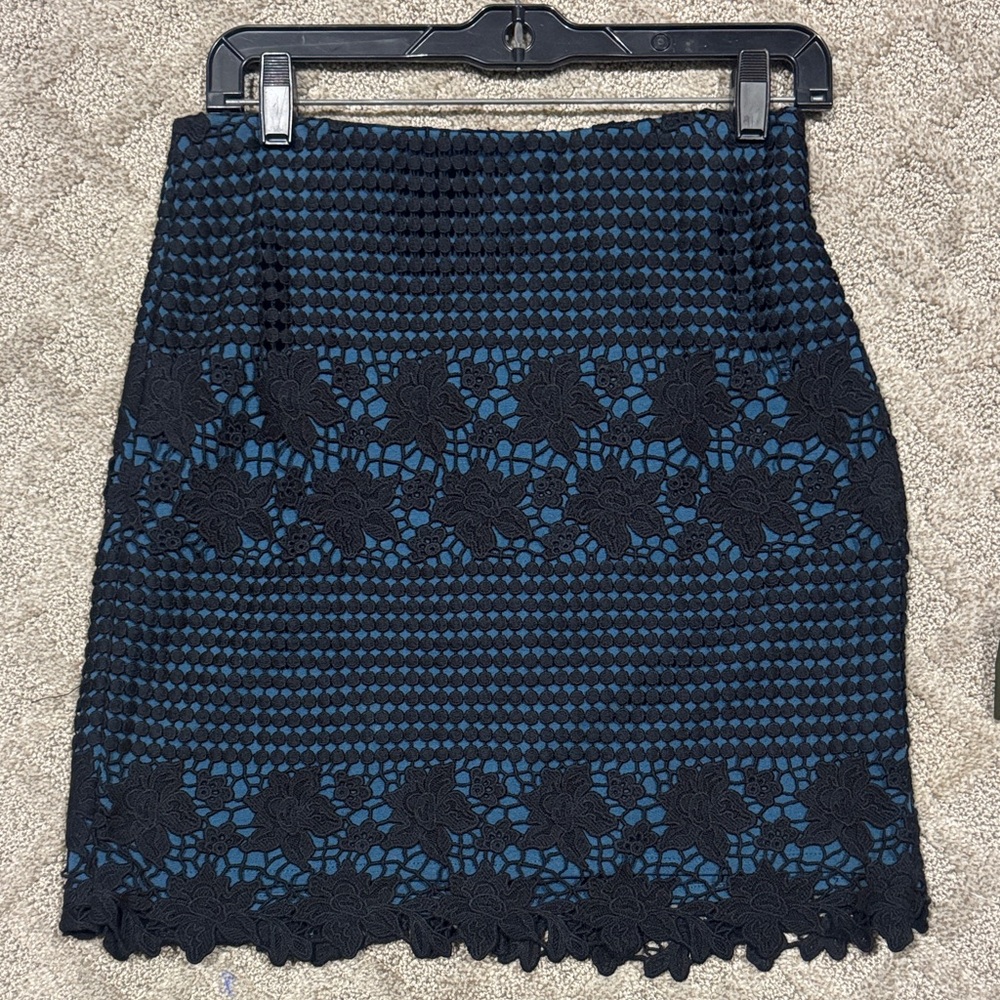 LOFT Black and Blue Textured Pencil Skirt